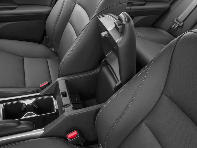 Used 2017 Honda Accord Touring image 15