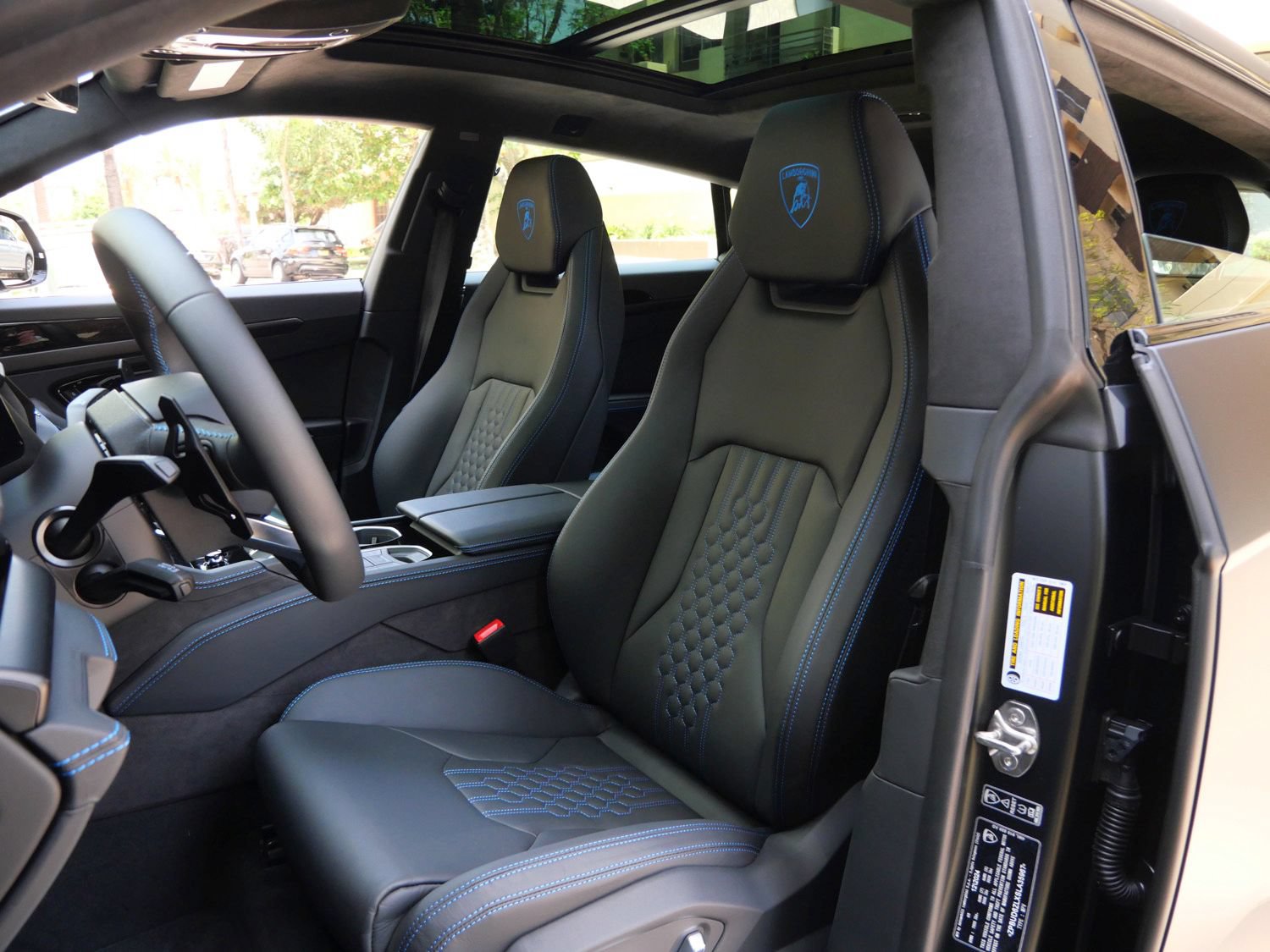 Used 2025 Lamborghini Urus S AWD/4WD image 18