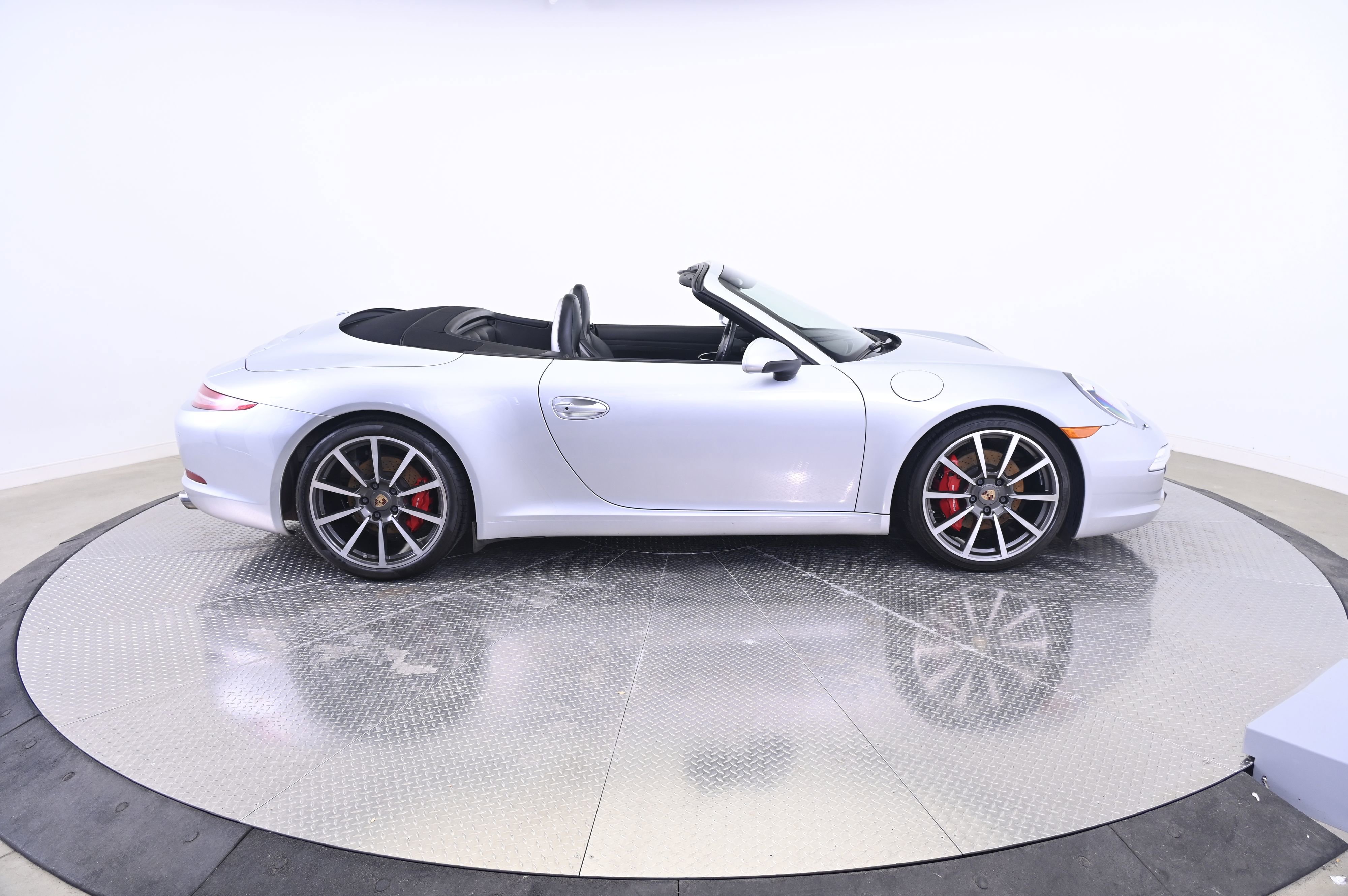 Certified 2014 Porsche 911 Carrera S RWD image 8