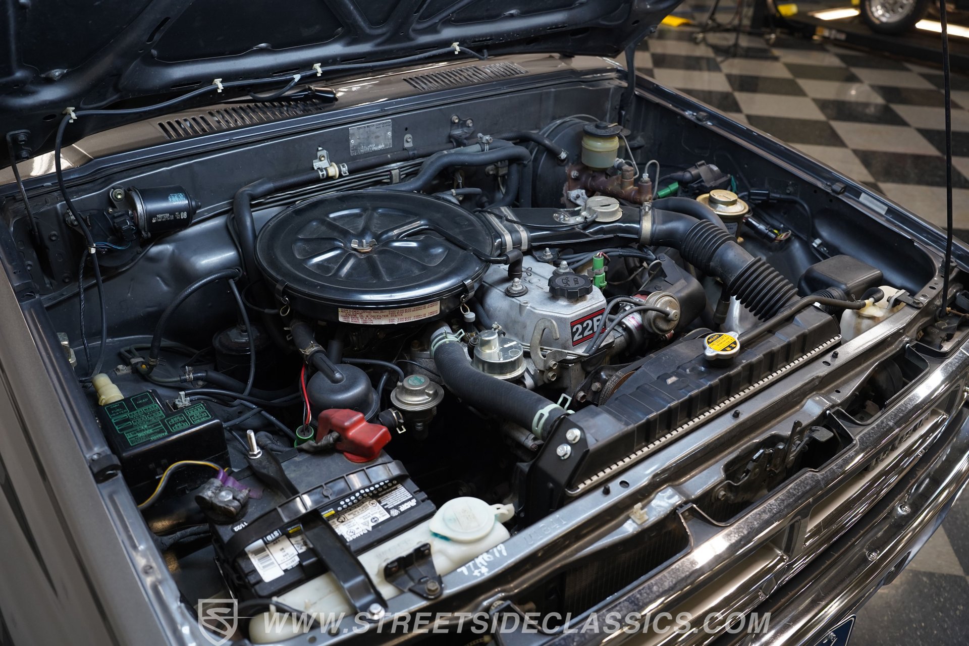 Used 1987 Toyota Pickup 4x4 Regular Cab image 36