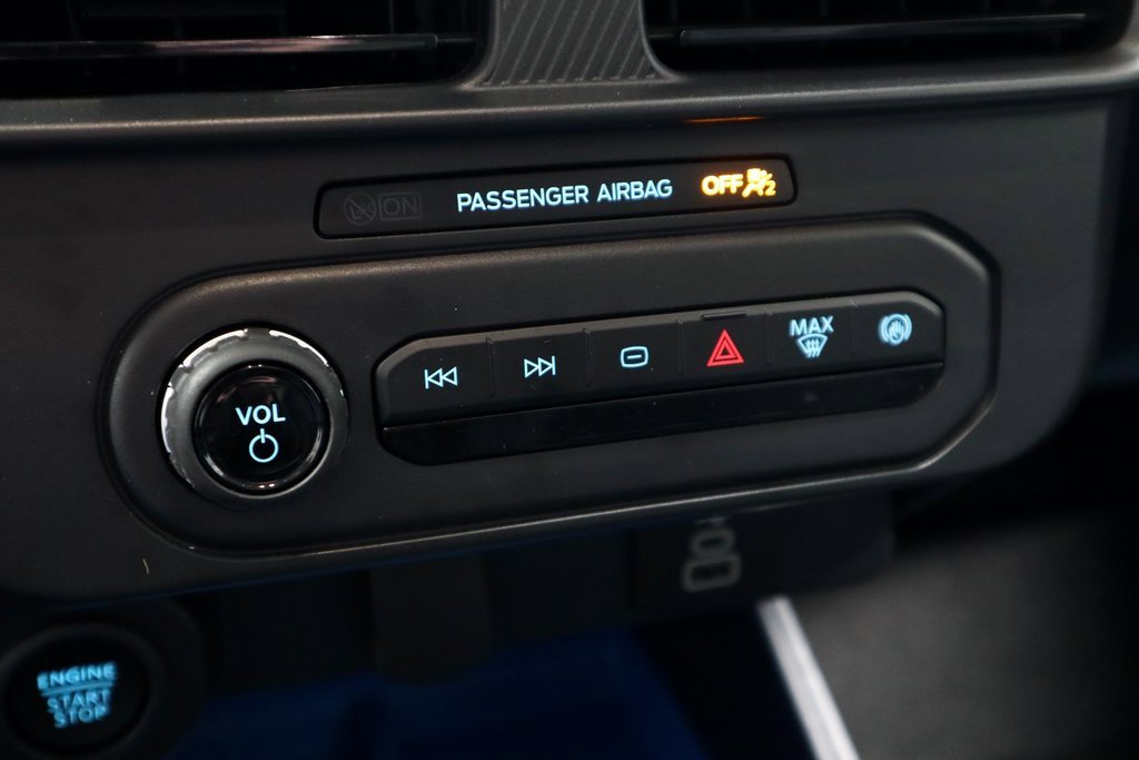 Certified 2025 Ford Maverick XLT w/ Equipment Group 302A image 32