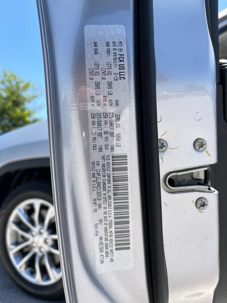 Used 2019 Jeep Cherokee Latitude Plus FWD image 11