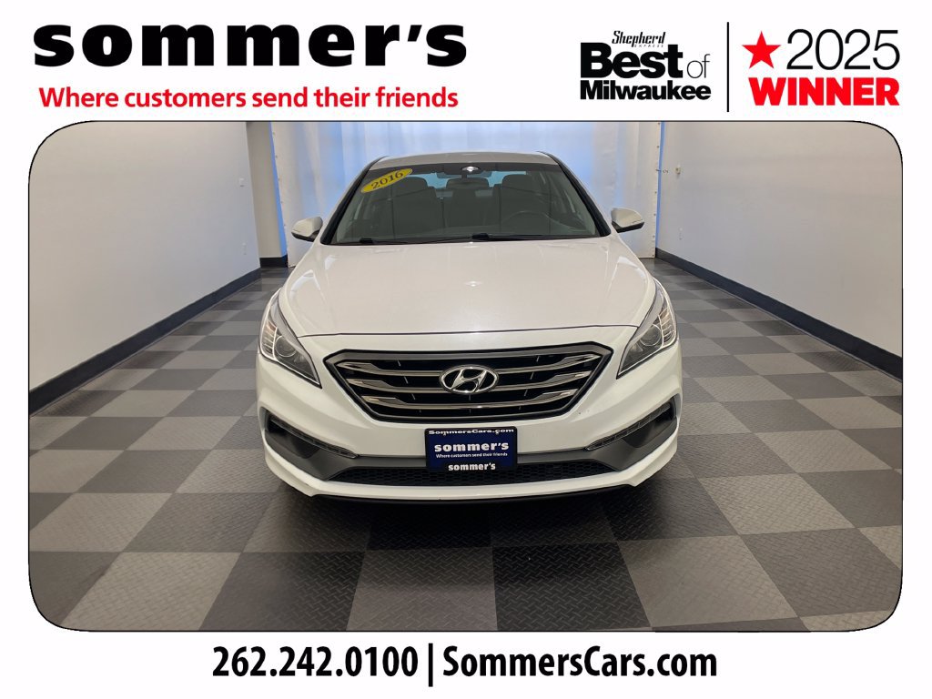 Used 2016 Hyundai Sonata Sport w/ Option Group 02 FWD image 2