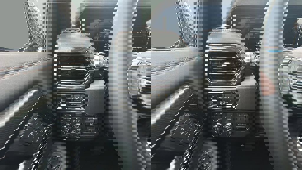 New 2026 GMC Yukon XL AT4 image 27