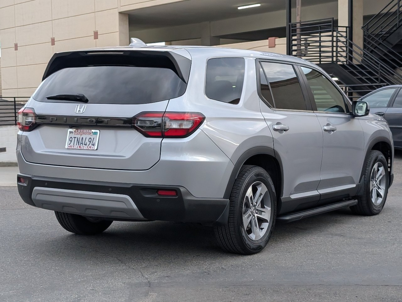 Used 2025 Honda Pilot EX-L image 14
