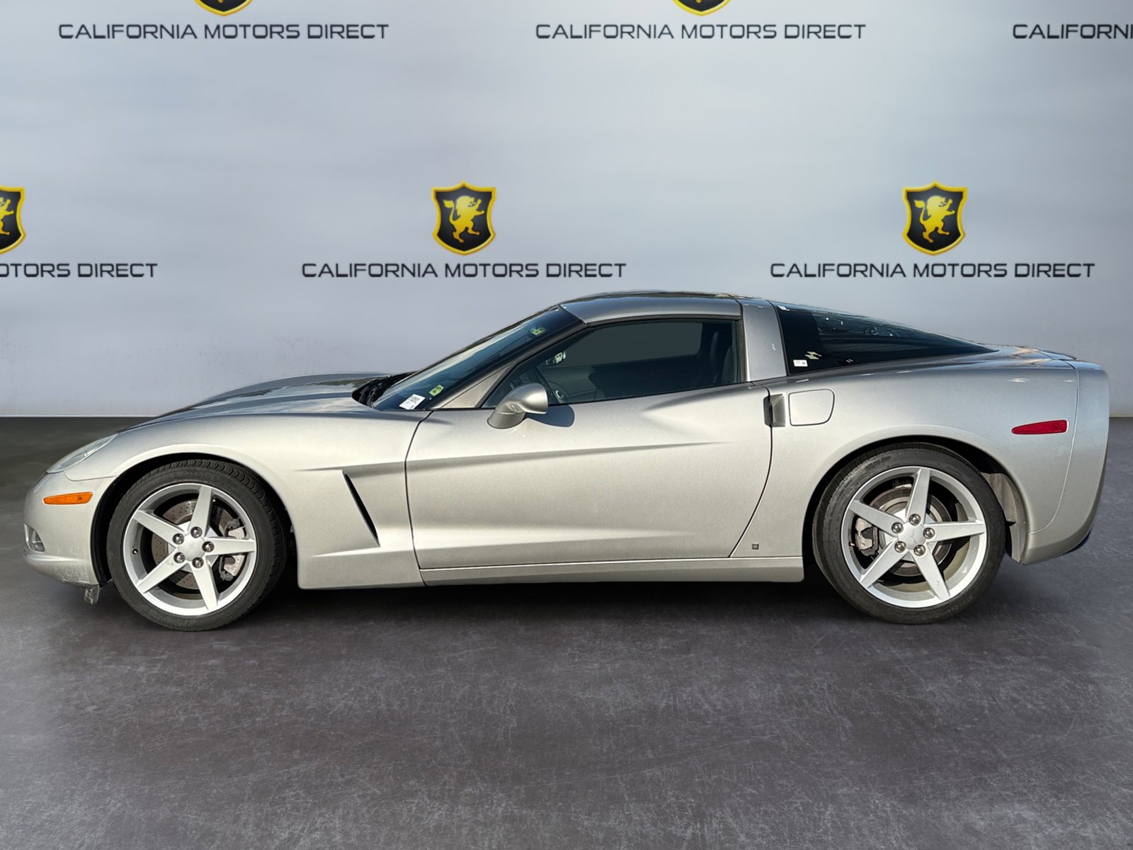 Used 2007 Chevrolet Corvette Coupe w/ Preferred Equipment Group image 2