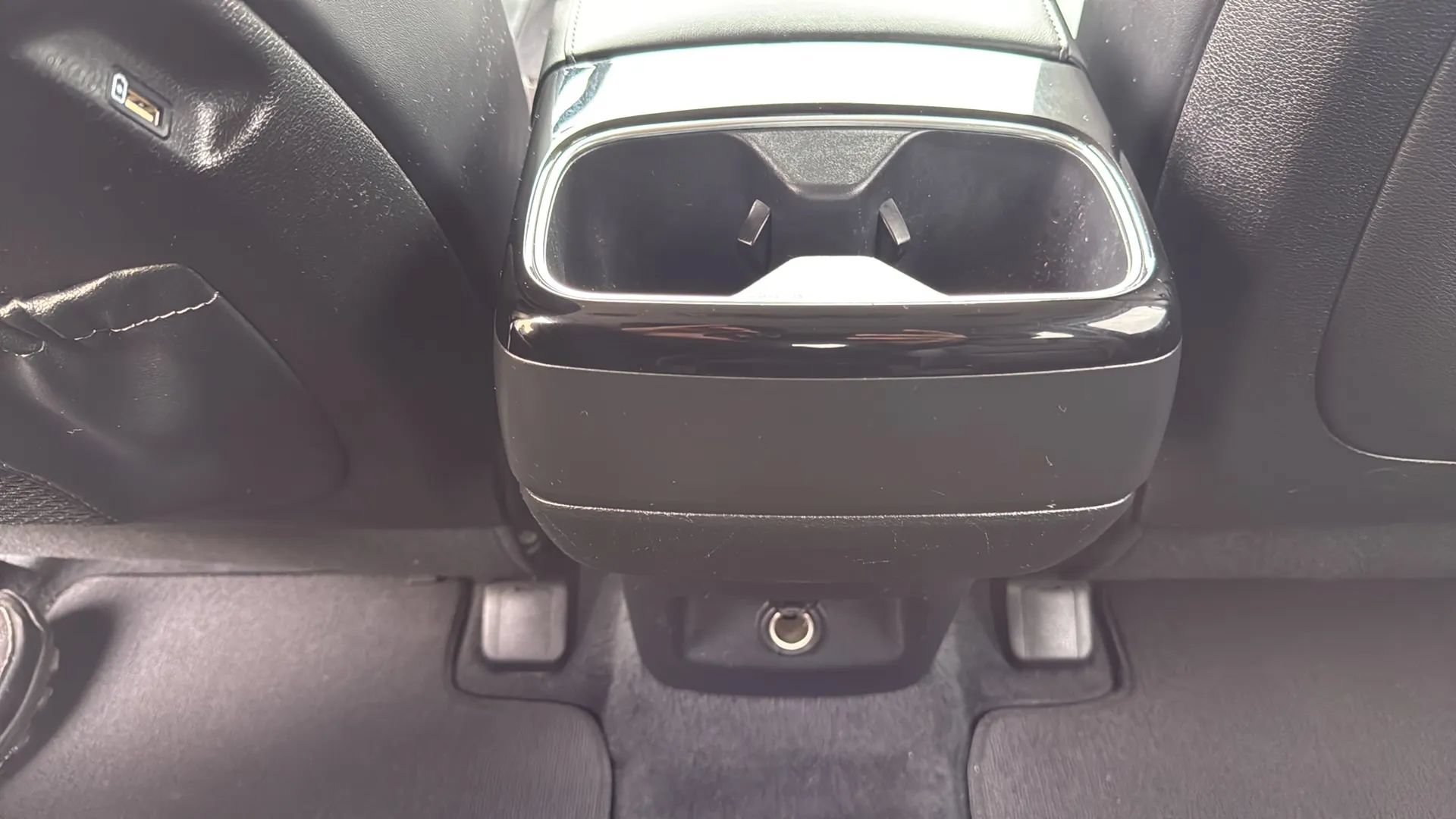 Used 2022 Kia Telluride S AWD/4WD image 31