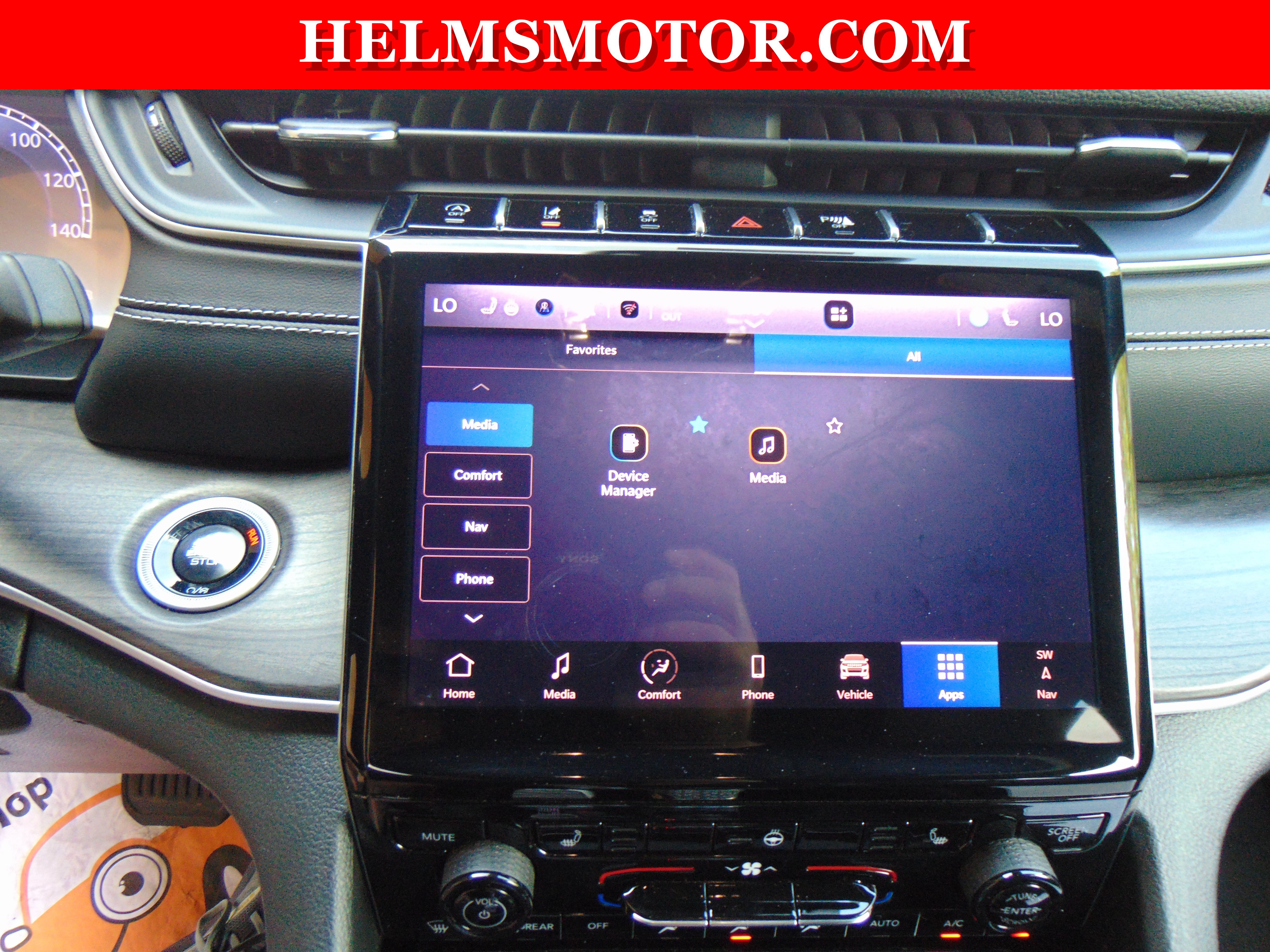 Used 2024 Jeep Grand Cherokee L Limited AWD/4WD image 29