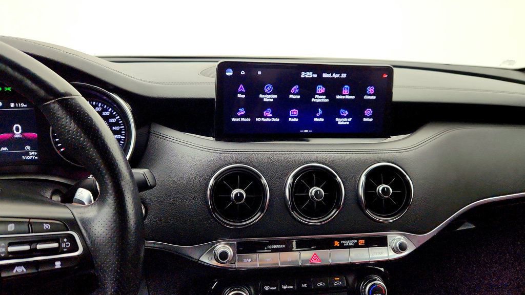 Used 2022 Kia Stinger GT-Line w/ Sun & Sound Package image 18