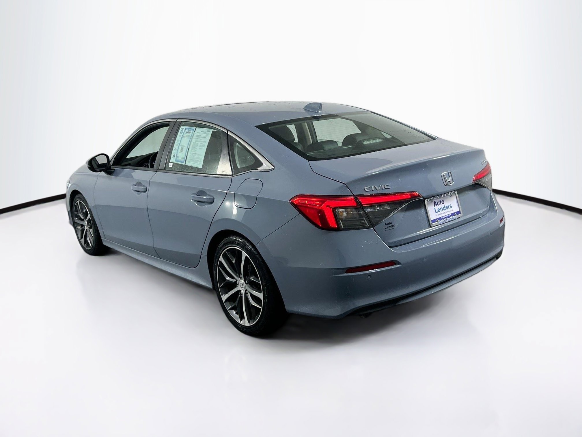 Used 2022 Honda Civic Touring image 7