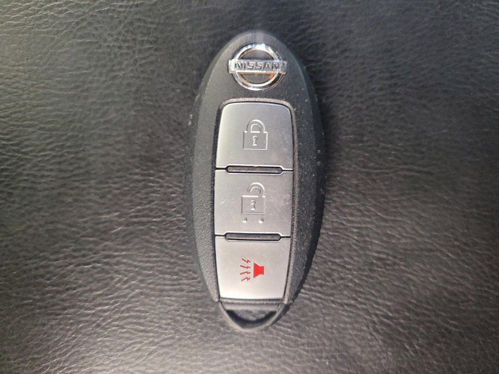 Used 2018 Nissan Pathfinder S AWD/4WD image 32