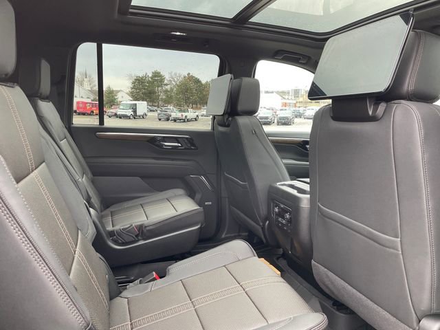 New 2026 Chevrolet Suburban High Country image 22
