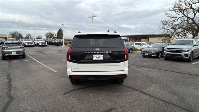New 2025 Ford Expedition Active image 4