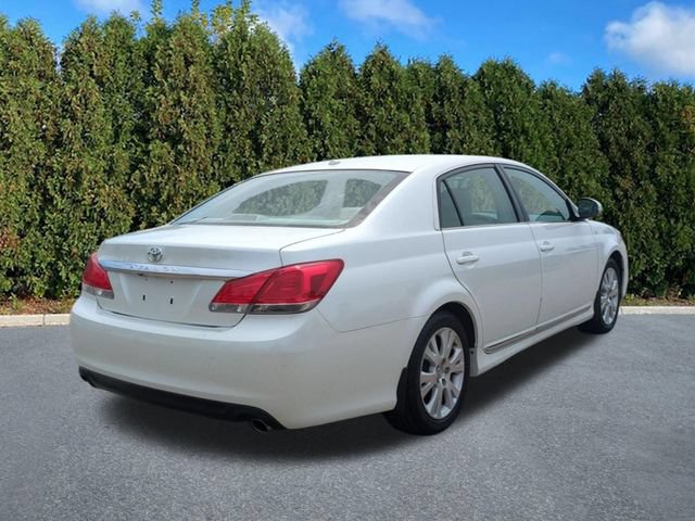 Used 2012 Toyota Avalon XLS FWD image 4