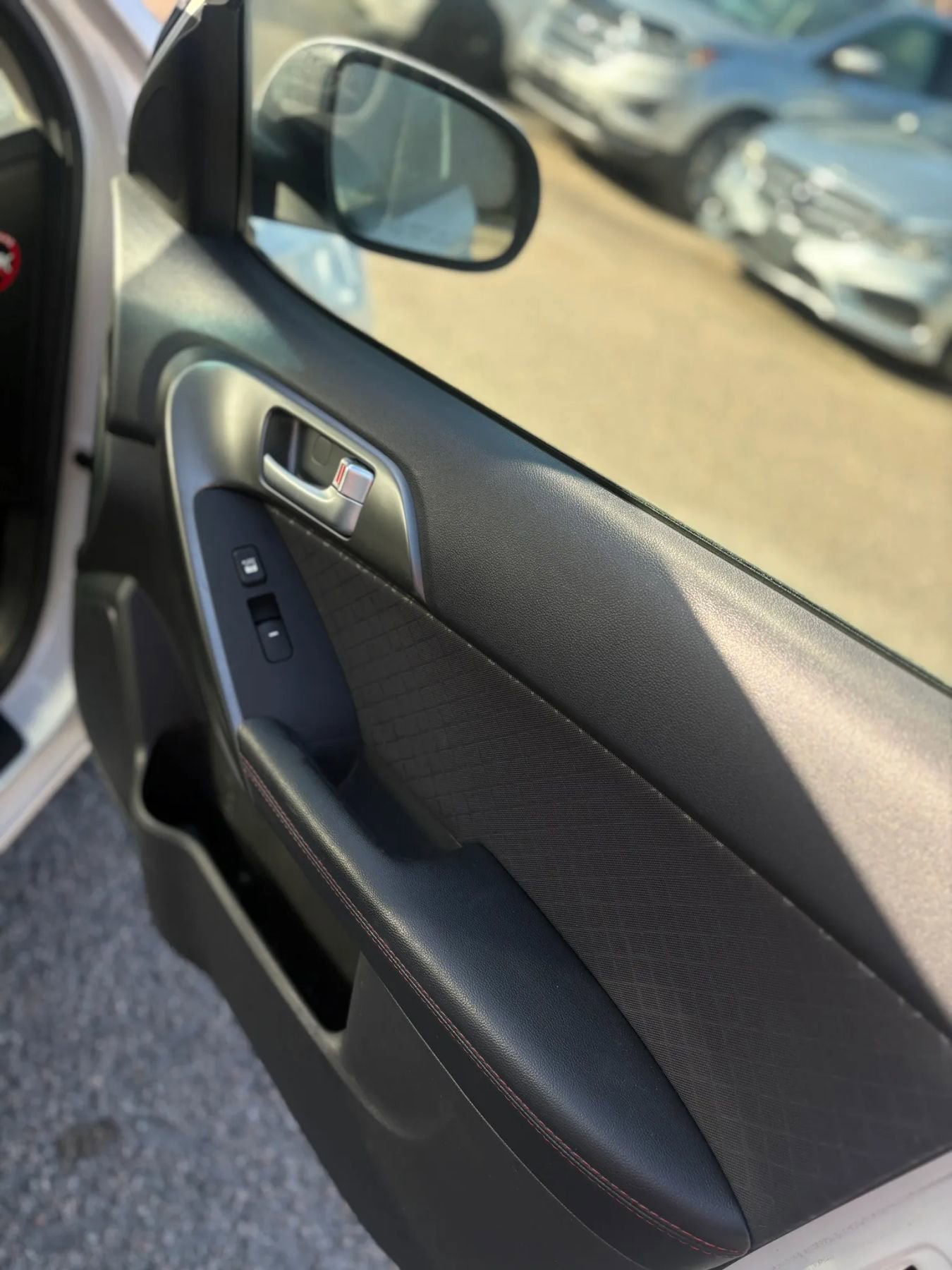 Used 2011 Kia Forte SX image 15