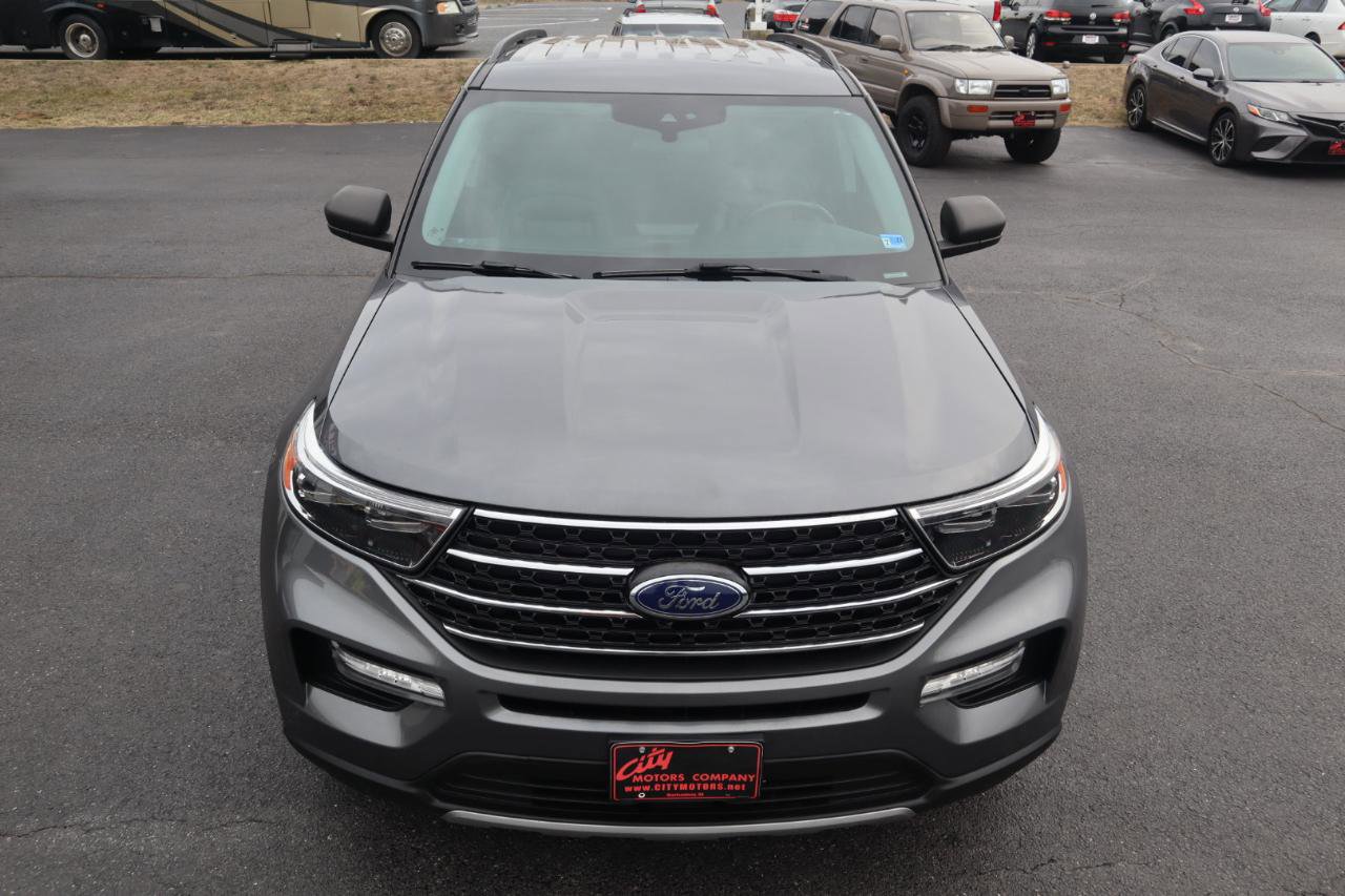 Used 2021 Ford Explorer XLT w/ Equipment Group 202A image 4