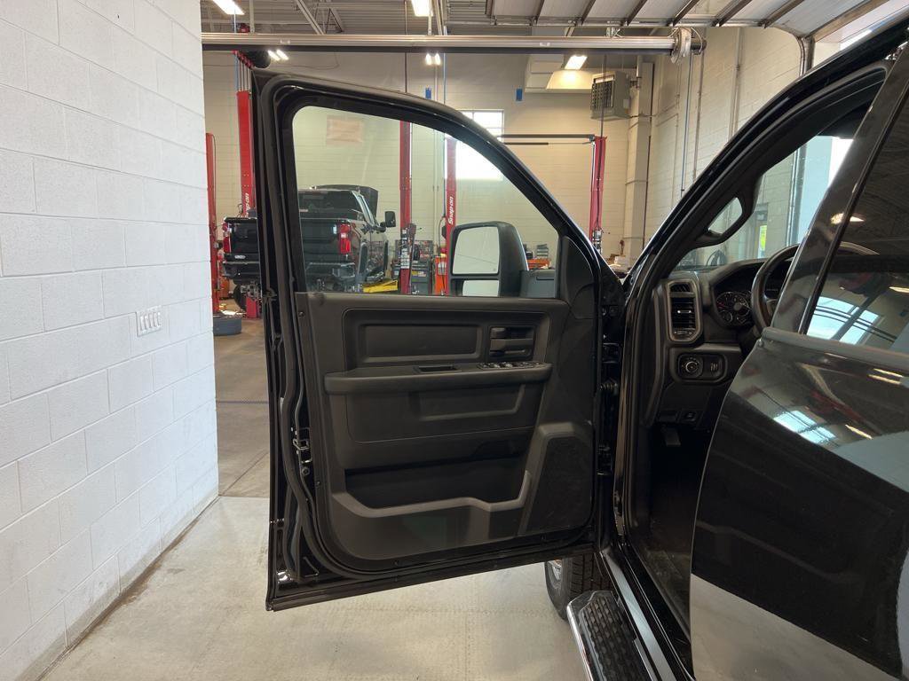 New 2024 RAM 3500 Tradesman w/ Chrome Appearance Group image 23