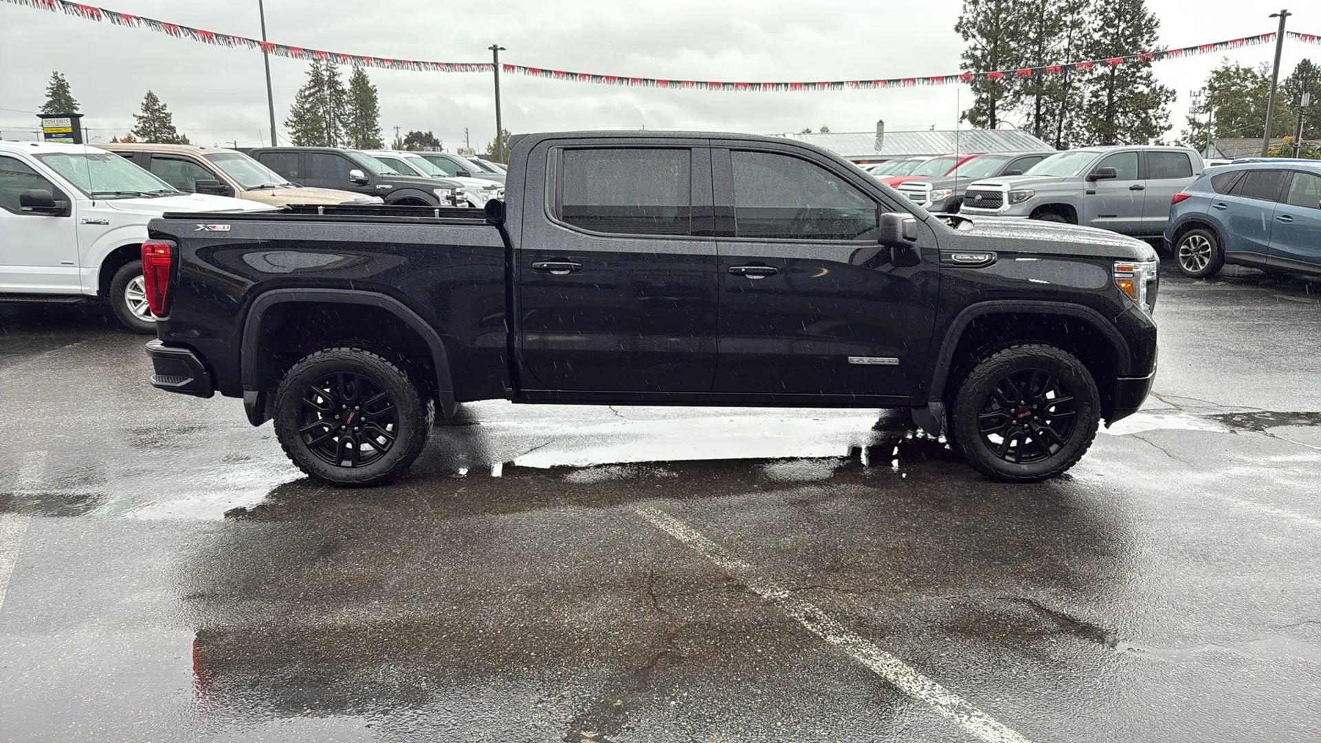 Used 2021 GMC Sierra 1500 Elevation image 3
