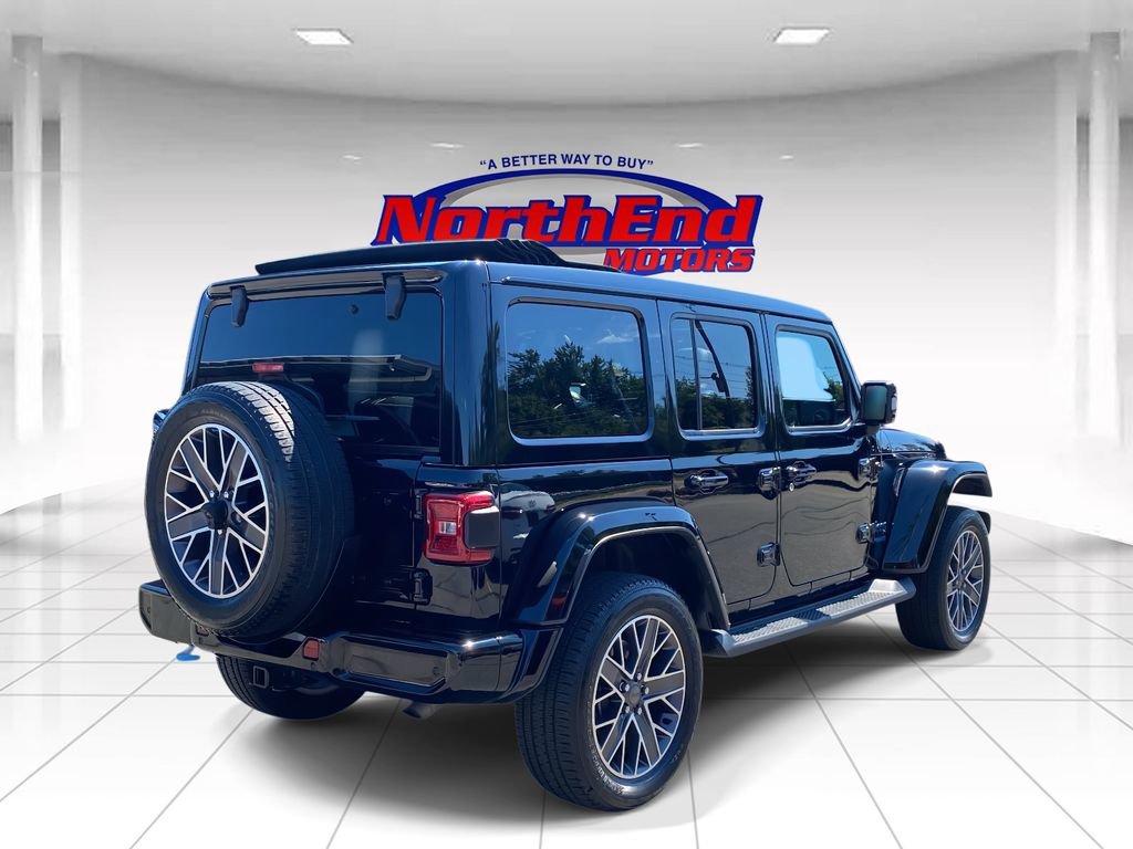 Used 2022 Jeep Wrangler Unlimited Sahara image 6