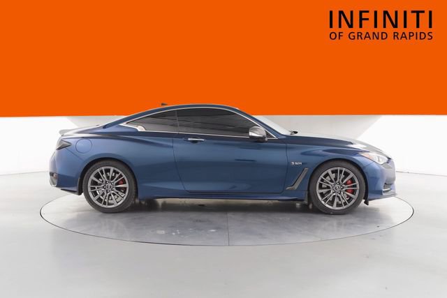 Used 2017 INFINITI Q60 Red Sport 400 image 2