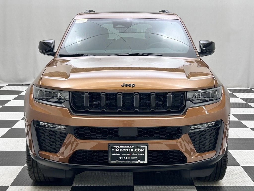 New 2026 Jeep Grand Cherokee Limited w/ Limited Altitude Package AWD/4WD image 3