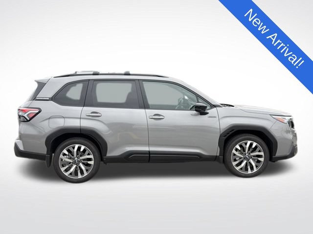 Used 2025 Subaru Forester Touring w/ Touring Package AWD/4WD image 8