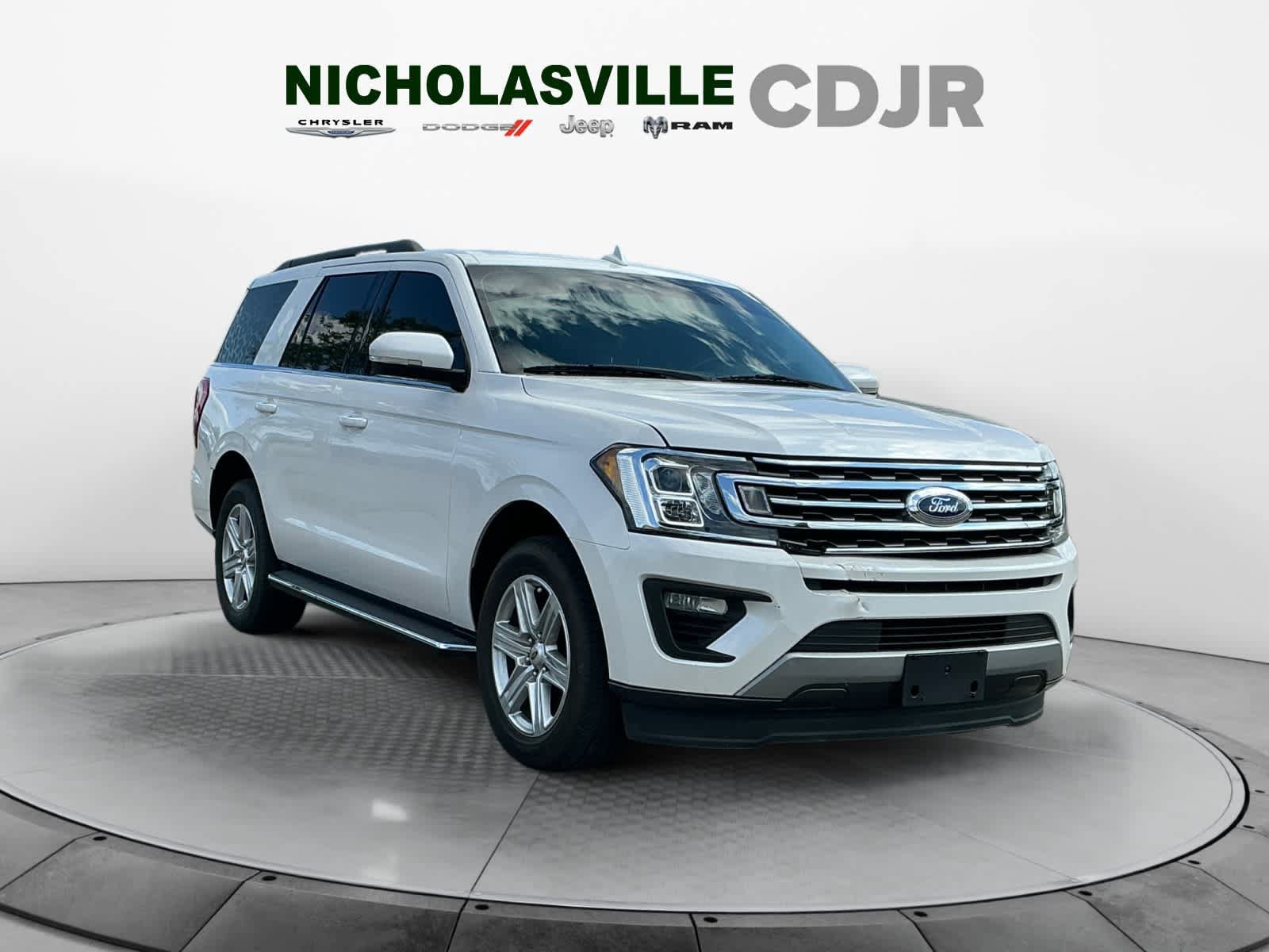 Used 2019 Ford Expedition XLT w/ Equipment Group 202A RWD image 7