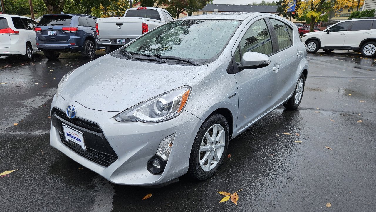 Used 2015 Toyota Prius C Four image 2