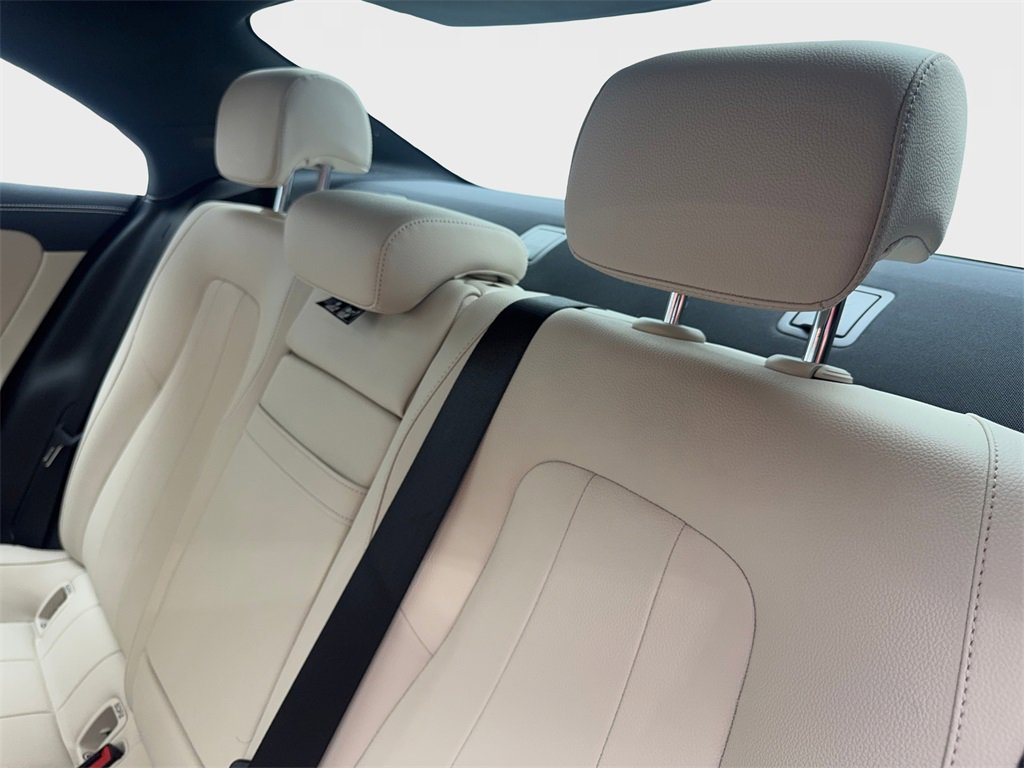 Used 2022 Mercedes-Benz CLA 250 4MATIC image 33