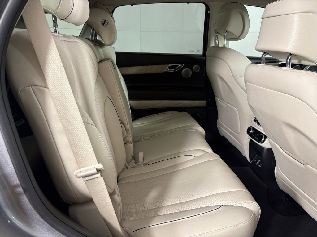 Used 2024 Genesis GV80 3.5T image 16