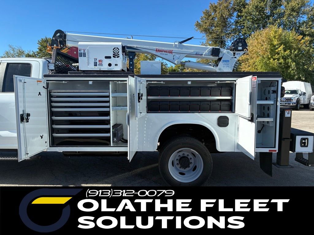New 2026 Ford F550 4x4 Supercab Super Duty image 14