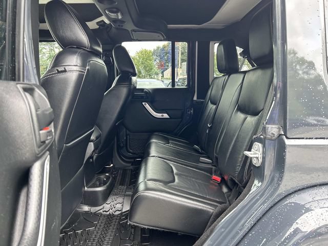 Used 2017 Jeep Wrangler Unlimited Rubicon AWD/4WD image 14