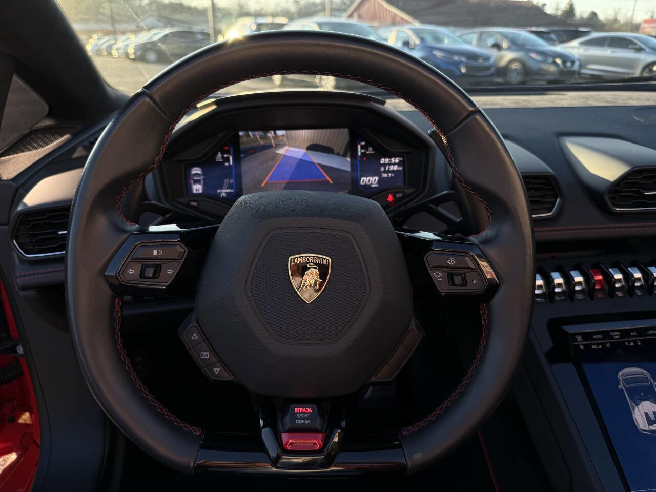 Used 2020 Lamborghini Huracan EVO image 24