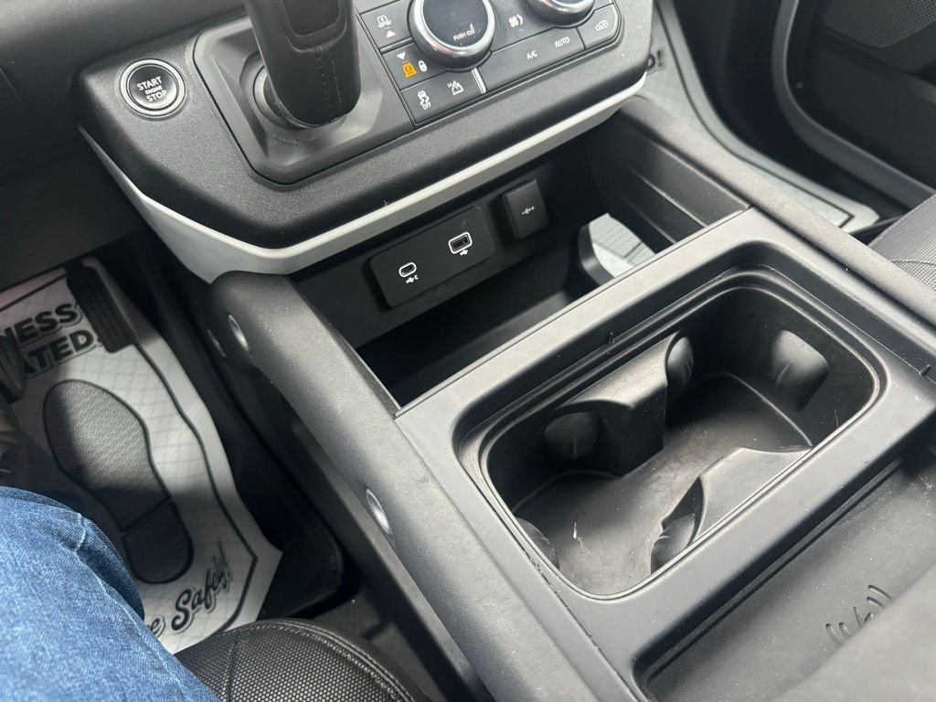 Used 2023 Land Rover Defender 110 X-Dynamic SE image 25