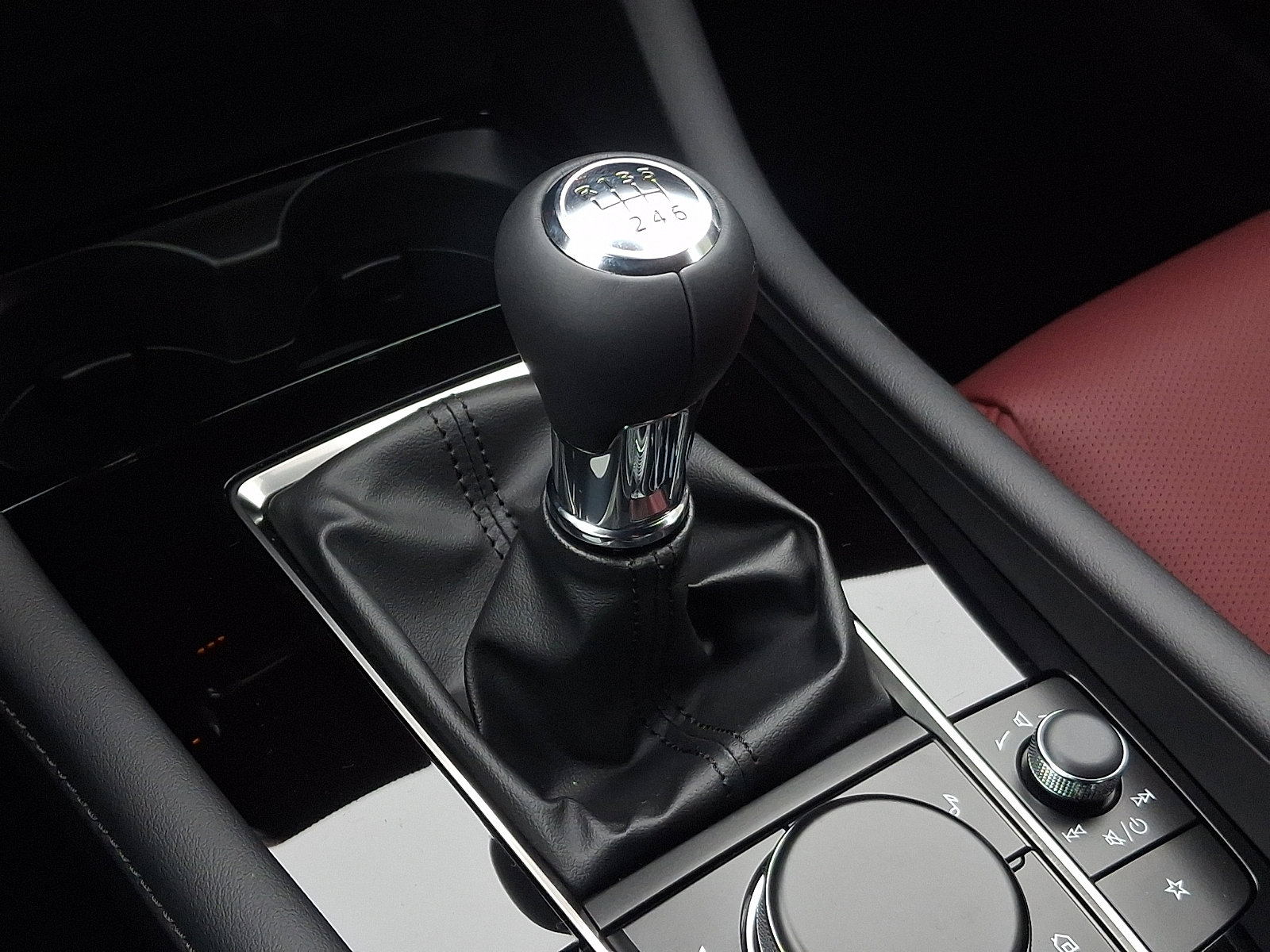 New 2026 MAZDA MAZDA3 2.5 S Hatchback w/ Premium Pkg FWD image 11