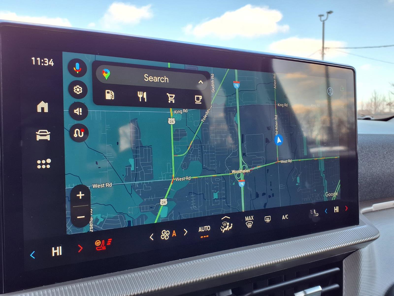 Used 2025 Ford Explorer Active w/ Active Comfort Package image 10