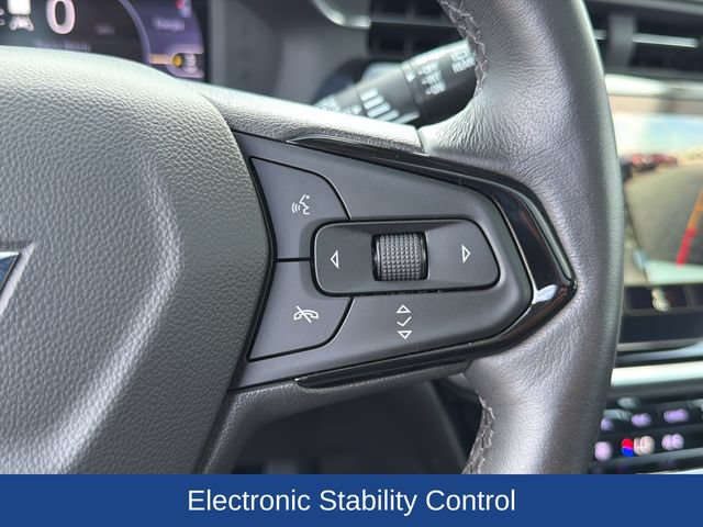 Used 2023 Chevrolet Bolt EUV Premier w/ Sun & Sound Package FWD image 23
