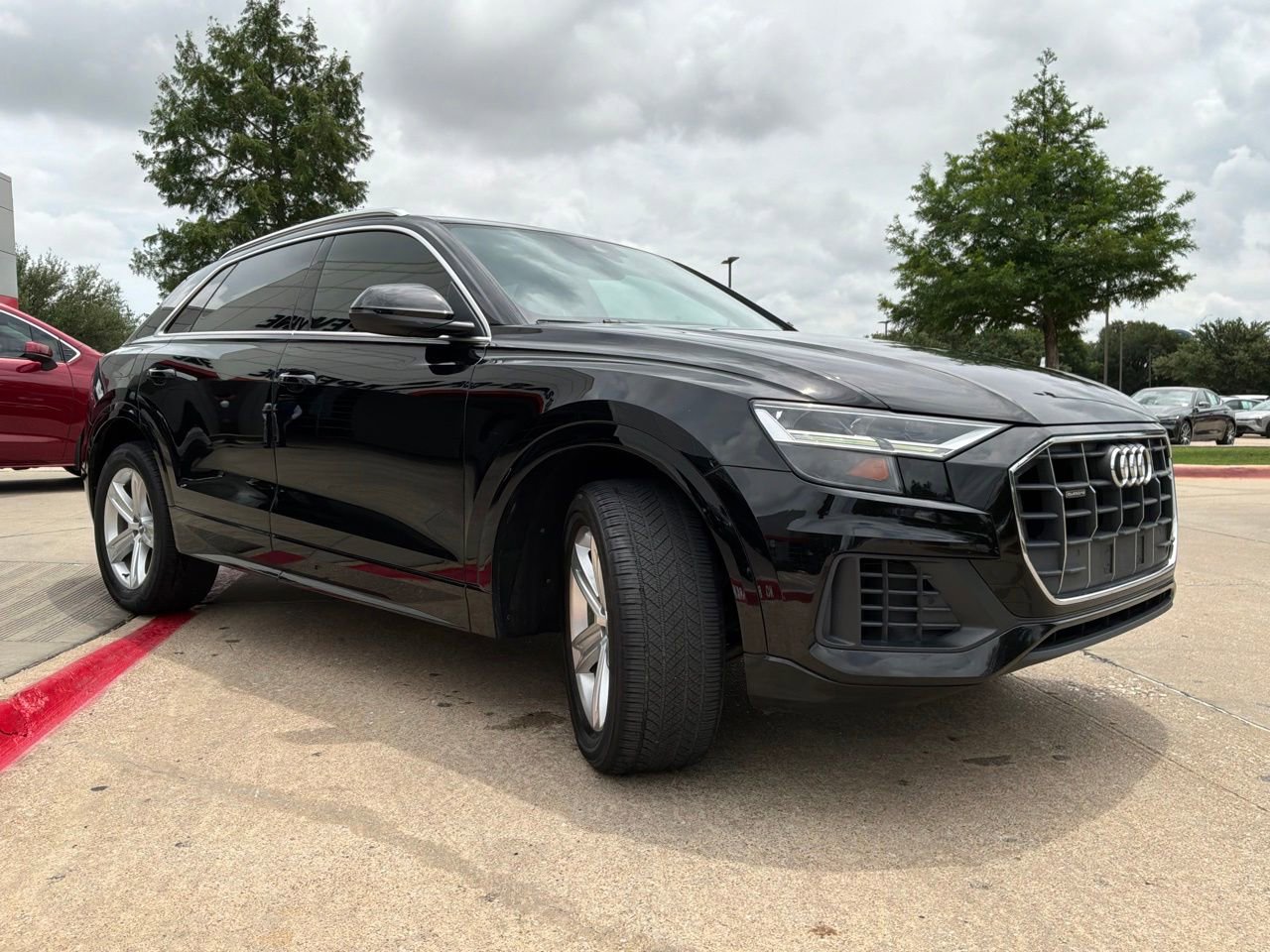 Used 2019 Audi Q8 Premium w/ Convenience Package AWD/4WD image 4