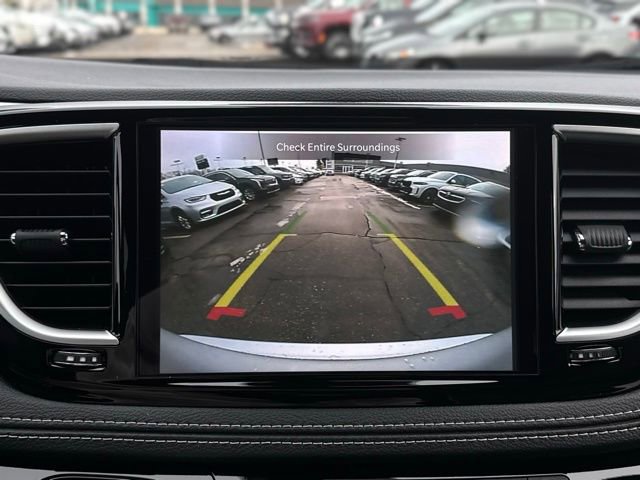 New 2026 Chrysler Pacifica Limited w/ Uconnect Theater Family Group image 43