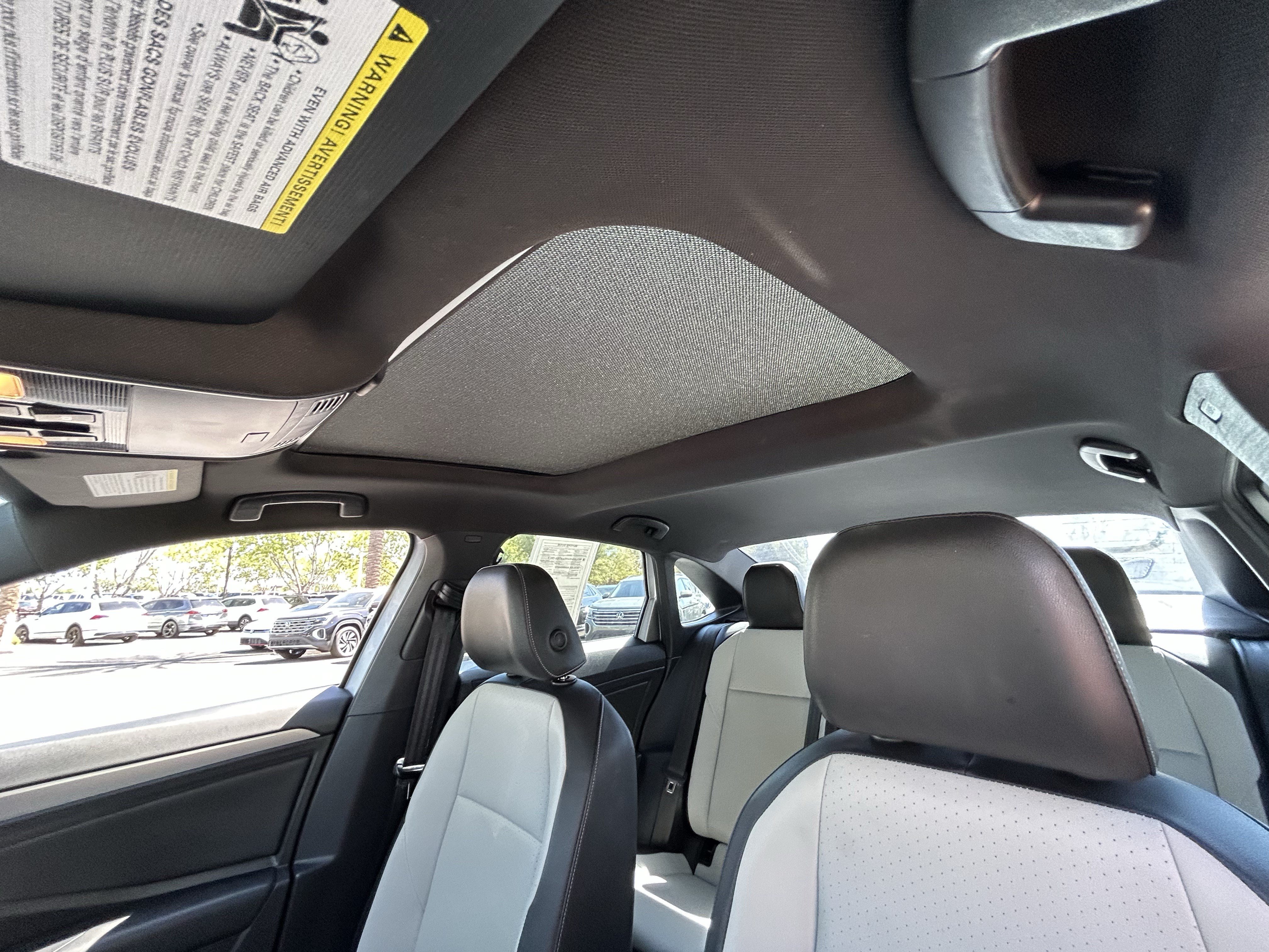 Used 2019 Volkswagen Jetta R-Line w/ R-Line Cold Weather Package FWD image 19