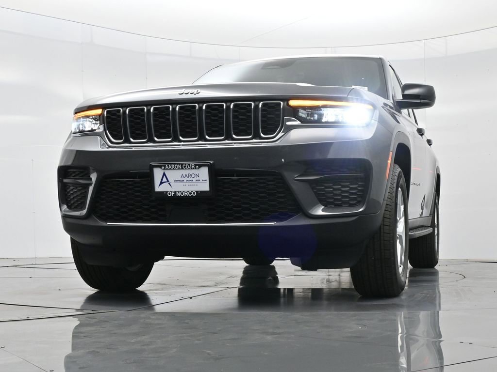 New 2025 Jeep Grand Cherokee Laredo X image 32