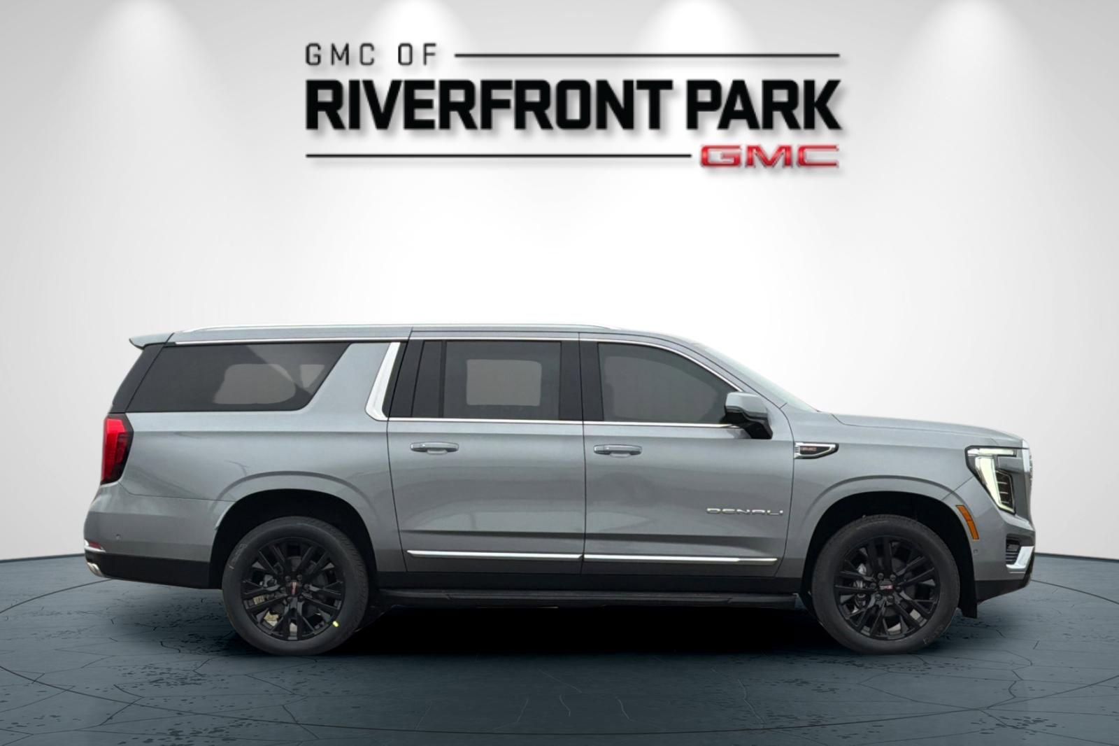 New 2026 GMC Yukon XL Denali image 2