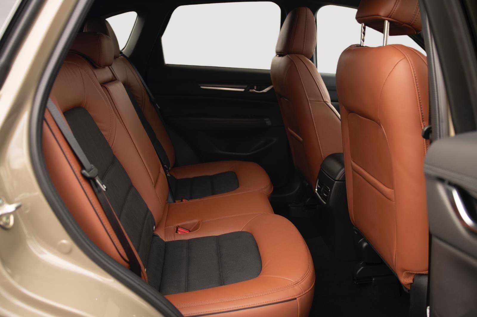 Used 2025 MAZDA CX-5 Carbon Edition image 14