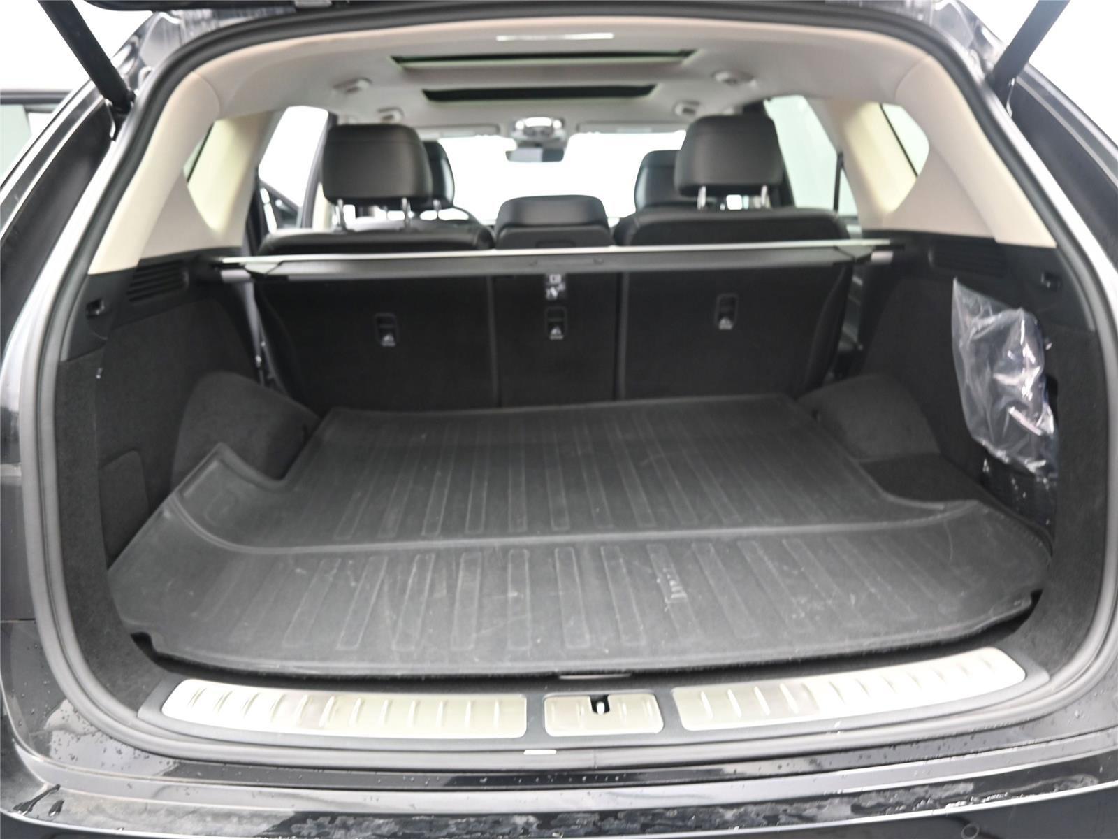 Used 2025 Genesis GV80 2.5T Select image 7