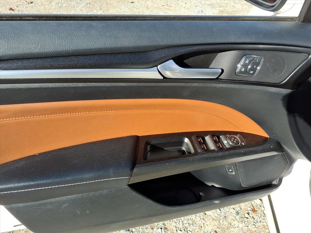 Used 2019 Ford Fusion Energi Titanium image 20