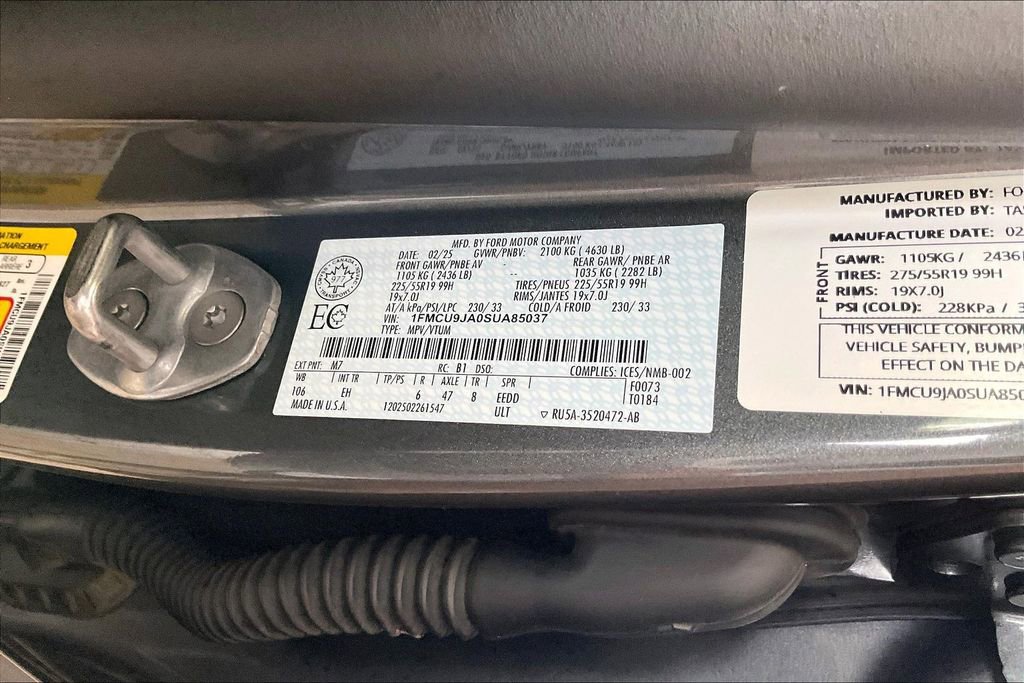 Used 2025 Ford Escape Platinum AWD/4WD image 36