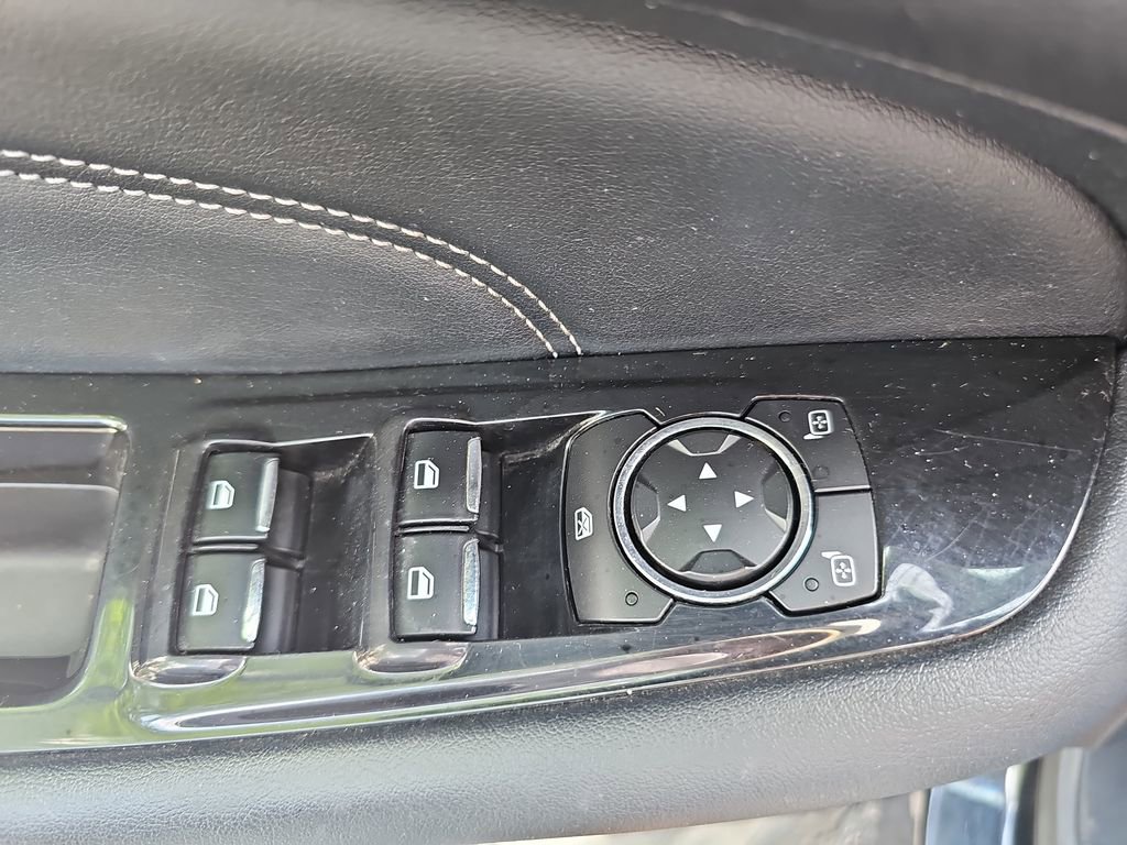 Used 2016 Ford Edge Titanium w/ Equipment Group 301A AWD/4WD image 28