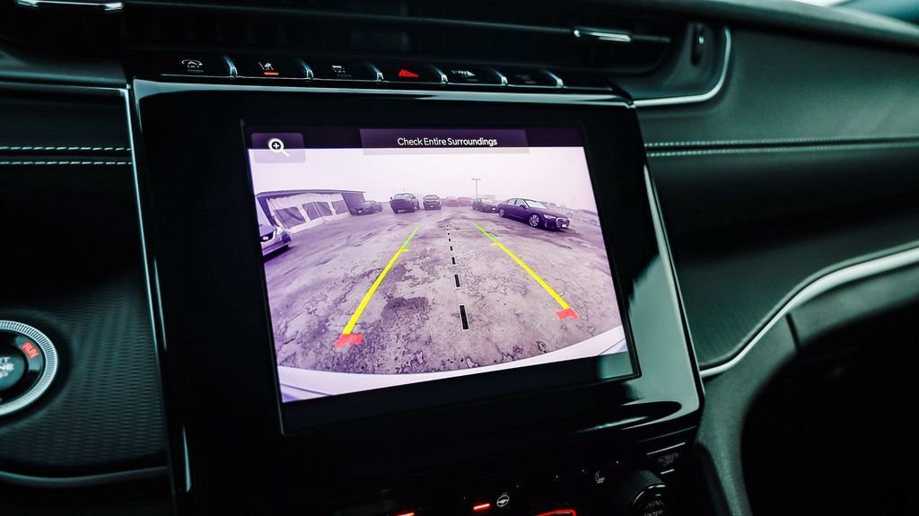 Certified 2024 Jeep Grand Cherokee Altitude image 24