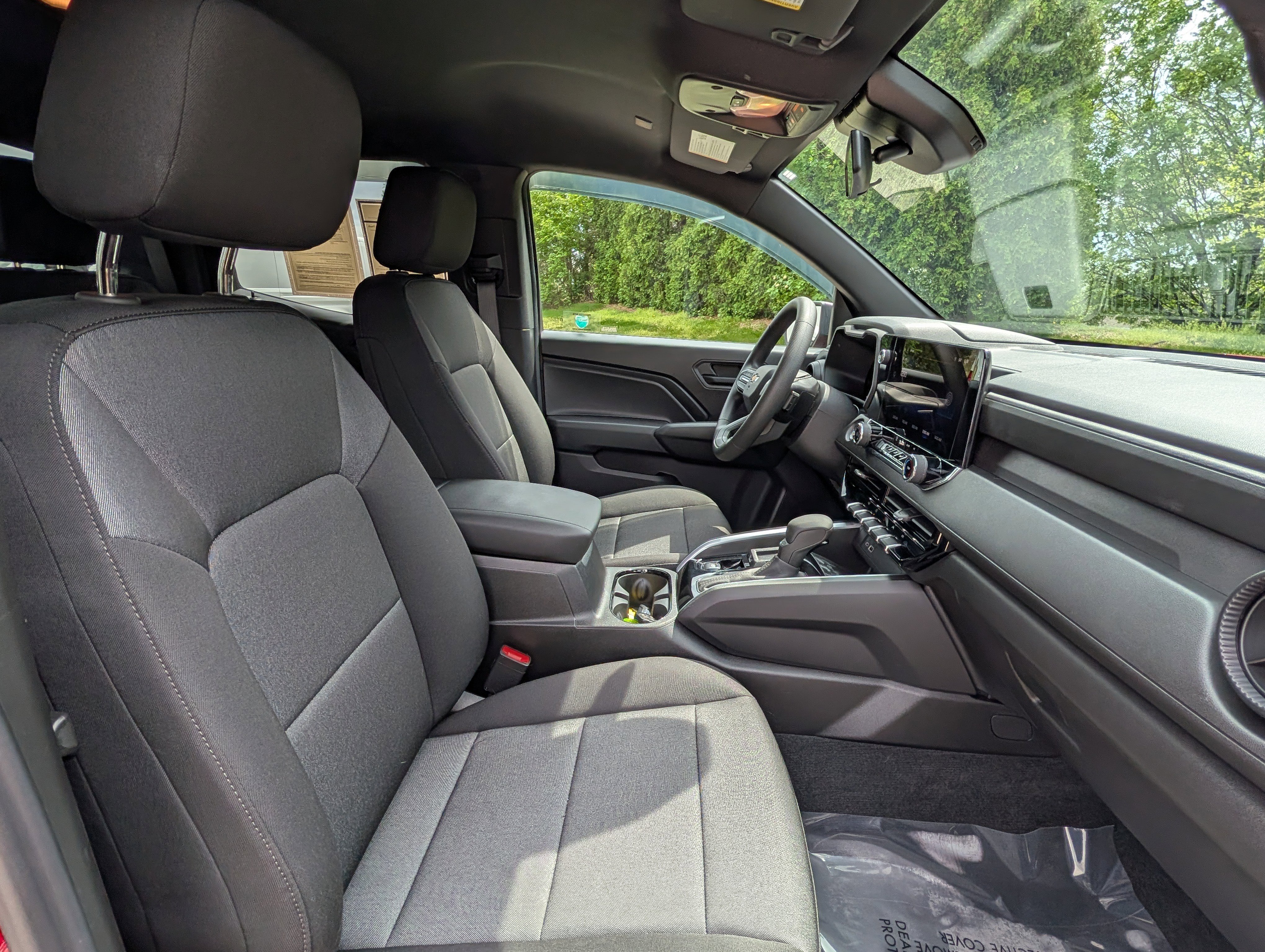 Used 2025 Chevrolet Colorado W/T w/ Advanced Trailering Package image 12