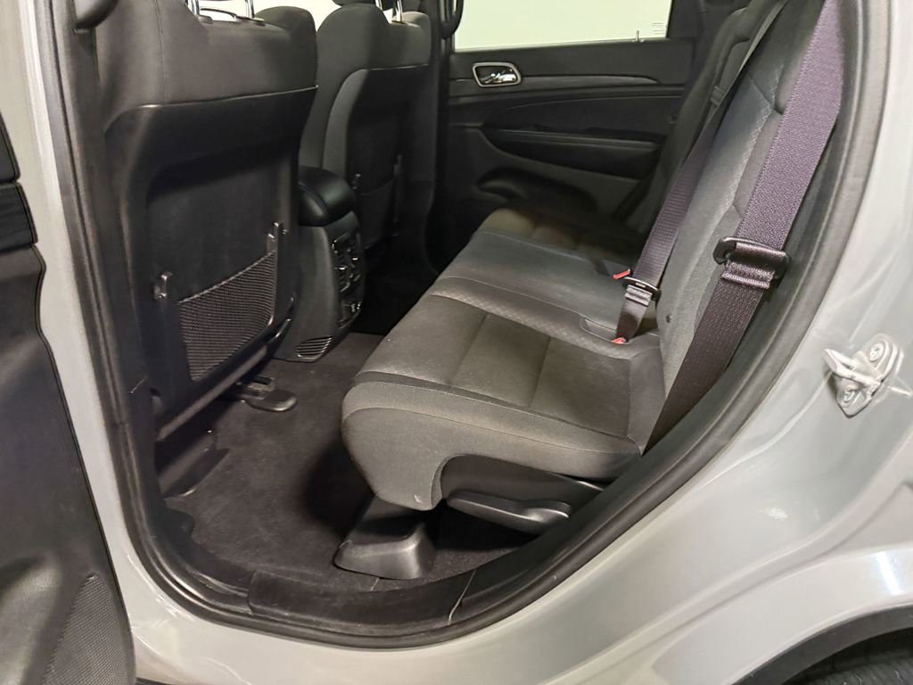 Used 2019 Jeep Grand Cherokee Laredo AWD/4WD image 49
